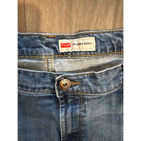 Wrangler Relaxed Boot Men's Jeans Size 40x32 - Picture 3 of 5